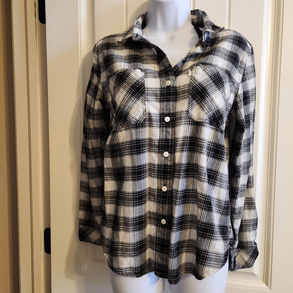 Levi’s Boyfriend Fit Plaid Button Up Shirt
